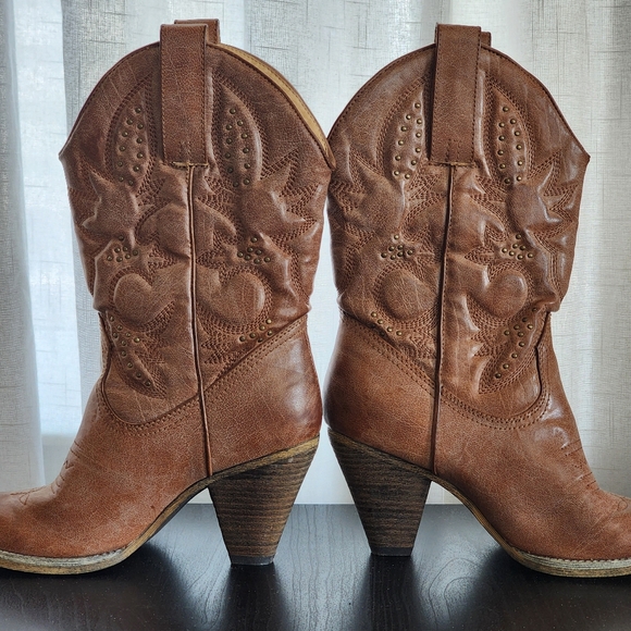 Very Volatile Denver western boot size 8 nwot vegan leather - Picture 11 of 11